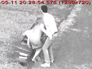 キャビーナタリーは後部座席で立ち往生してしまった アダルト 一徹