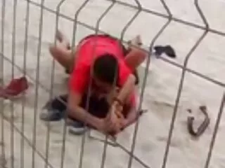 プラハのチームは女の子を撃つ方法を知っています エッチ 動画 一徹